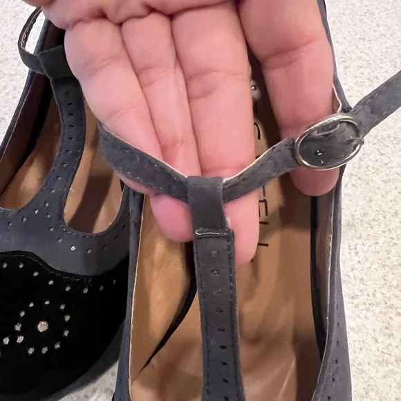 Kiss & Tell black velvet platform t-strap heels 1920s 1940s vintage style rock - Picture 7 of 9